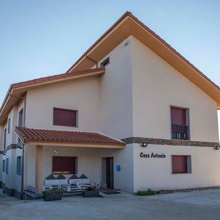 Pension Casa Antonio Pantón Екстериор снимка