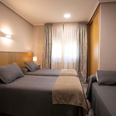 Pension Casa Antonio Pantón Екстериор снимка