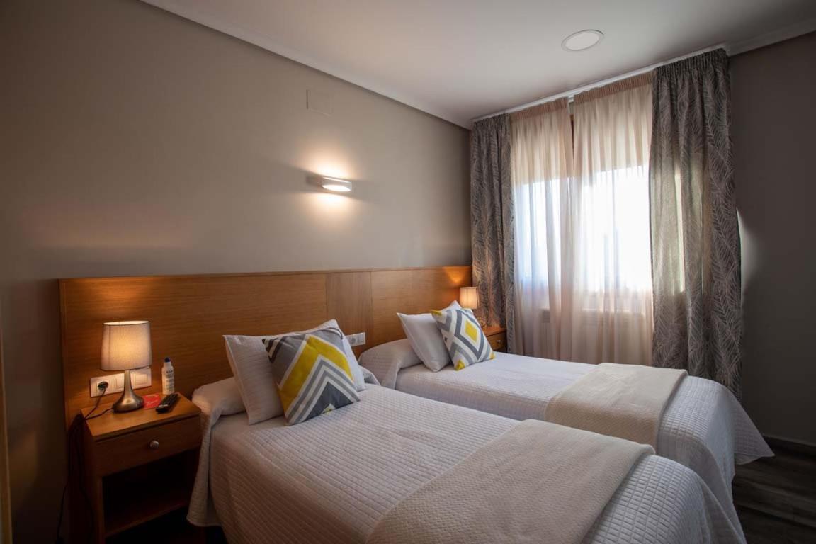 Pension Casa Antonio Pantón Екстериор снимка