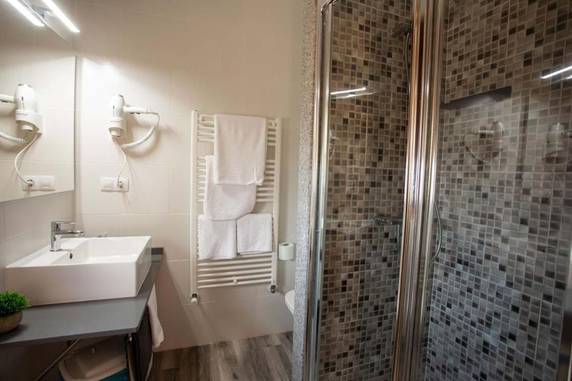 Pension Casa Antonio Pantón Екстериор снимка